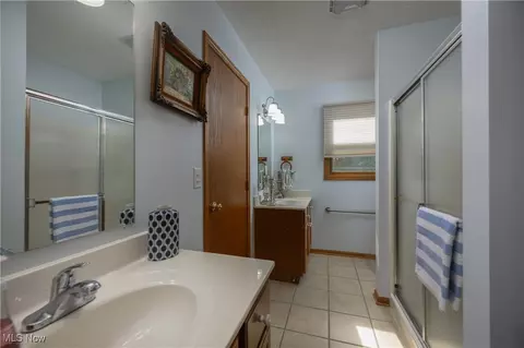 Bath - 4758 Preserve NW, Canton, OH 44708 photo 1 of 2