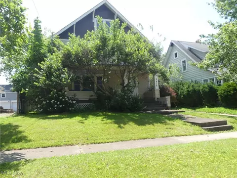 416 7th St, Fairport Harbor, OH 44077