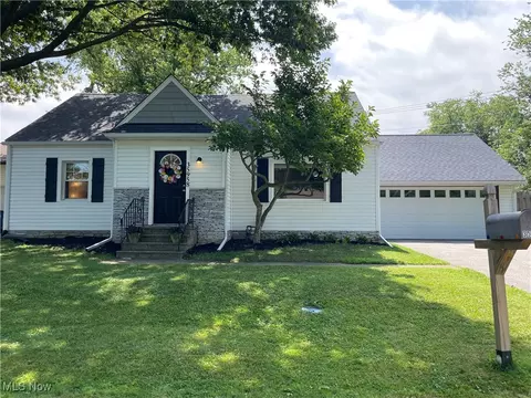 35958 Hiawatha Blvd, Eastlake, OH 44095