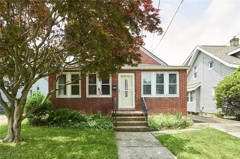 626 Orchard Ave, Barberton, OH 44203