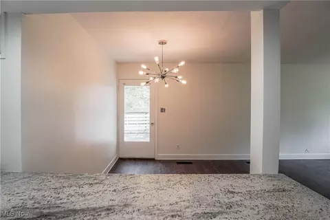 1277 Dewitt Dr, Akron, OH 44313 photo 7