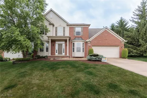 100 Hartford Ct, Broadview Heights, OH 44147