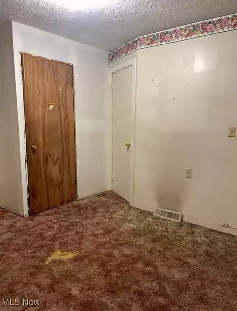 1709 E 29th St, Lorain, OH 44055 photo 4