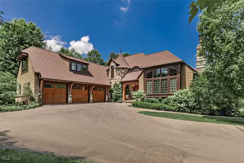 9000 Music St, Novelty, OH 44072