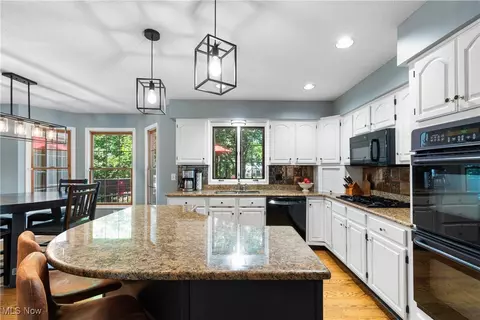 Kitchen - 3049 Deercrest Path, Stow, OH 44224 photo 3 of 4