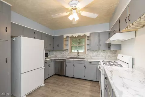 232 Lexington Ave, Elyria, OH 44035 photo 10