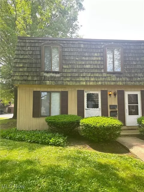 1651 Mentor Ave #401, Painesville, OH 44077