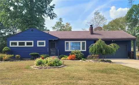 6412 Lieb Dr, New Franklin, OH 44216