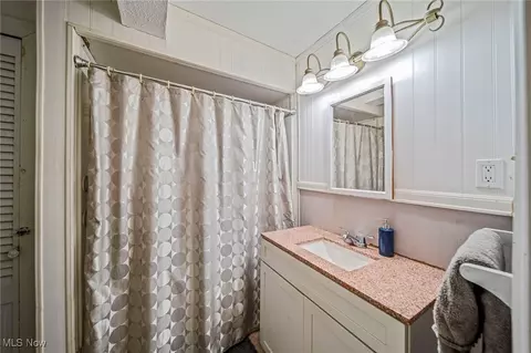 Bath - 8240 Bellflower Rd, Mentor, OH 44060 photo 1 of 2