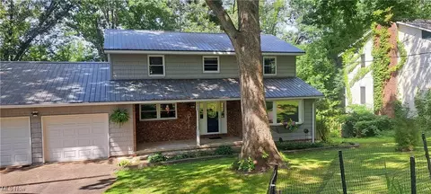 109 Hillview Dr, Charleston, WV 25314