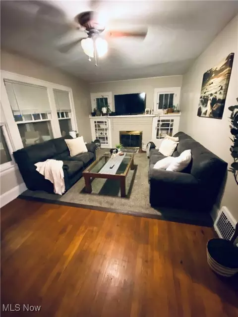 Living - 94 Shadyside Dr, Boardman, OH 44512 photo 1 of 1