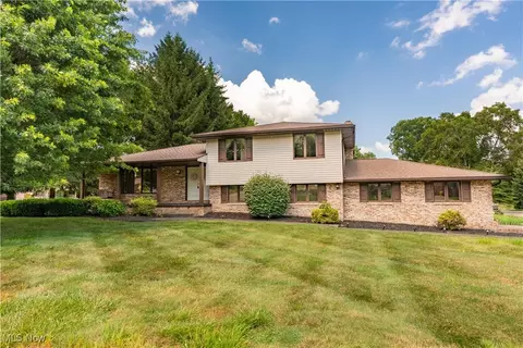 5200 Tanglewood Ave NE, Louisville, OH 44641