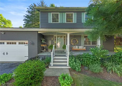 9105 Valley View Rd, Macedonia, OH 44056