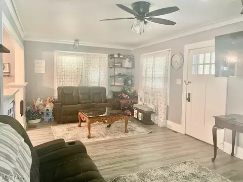 127 William St, Struthers, OH 44471 photo 4