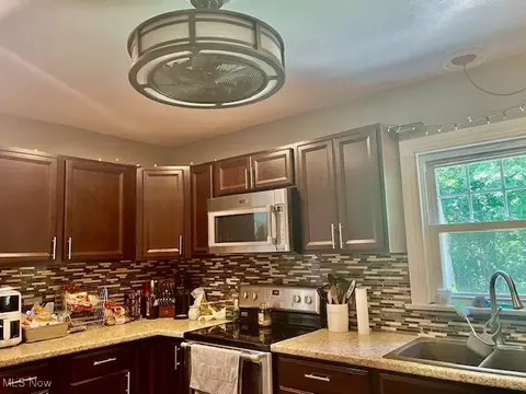 127 William St, Struthers, OH 44471 photo 10