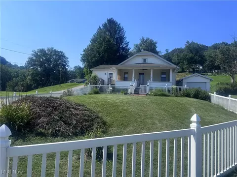 3810 N Dugan Rd NW, Mcconnelsville, OH 43756