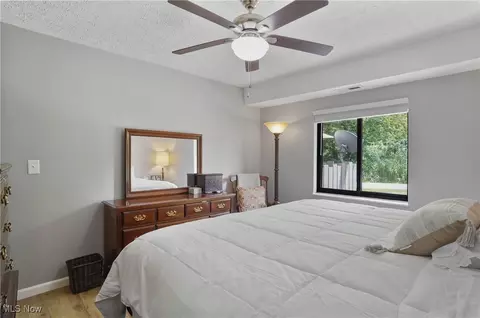 Bedroom - 2695 Mull Ave #B, Akron, OH 44321 photo 4 of 8