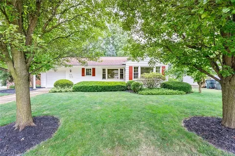 2430 19th St, Cuyahoga Falls, OH 44223