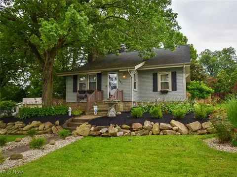 220 N Cleveland Ave, Niles, OH 44446