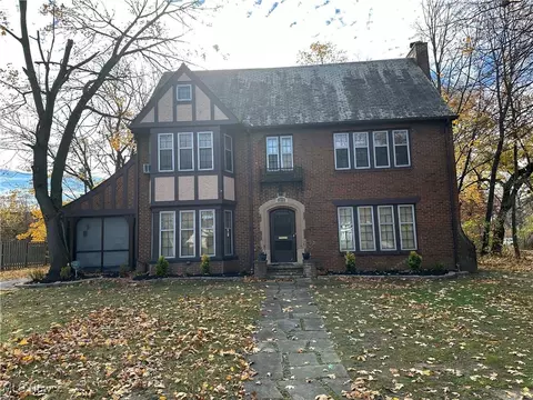 14420 Onaway Rd, Shaker Heights, OH 44120