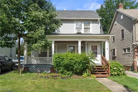 2024 Rossmoor Rd, Cleveland Heights, OH 44118
