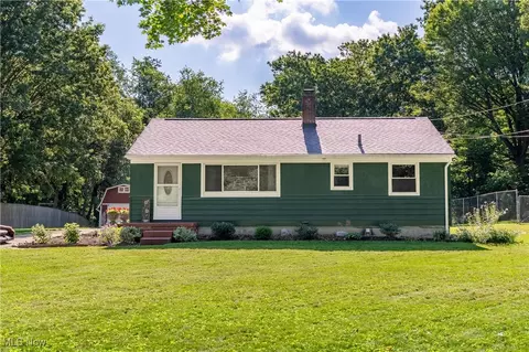13526 Glenvale Ave NW, Uniontown, OH 44685