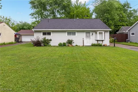 805 East Dr, Sheffield Lake, OH 44054