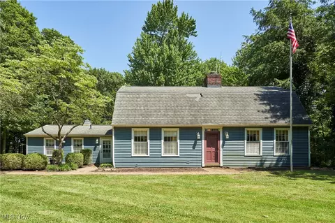 11715 Dunham Rd, Sagamore Hills, OH 44067