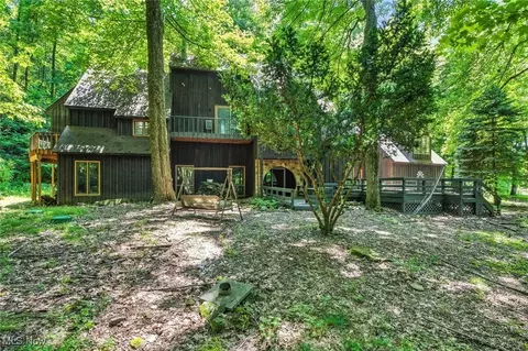 1915 Claus Rd, Vermilion, OH 44089