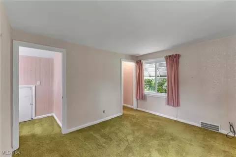 Bedroom - 8918 Bramley Dr, Independence, OH 44131 photo 6 of 6