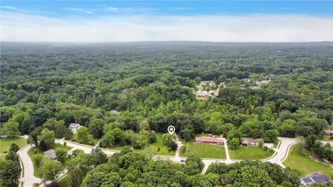 View/Area - 8918 Bramley Dr, Independence, OH 44131 photo 5 of 8