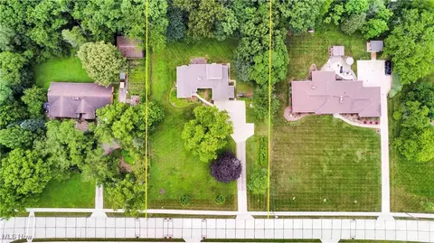 View/Area - 8918 Bramley Dr, Independence, OH 44131 photo 1 of 8
