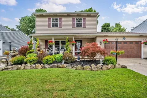 512 Hickory Ln, Painesville, OH 44077