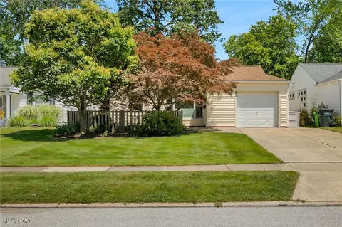 1209 Eastwood Ave, Mayfield Heights, OH 44124