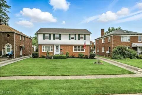 58-60 Prestwick Dr, Boardman, OH 44512