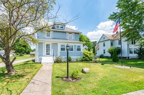 13957 S Main St, Beloit, OH 44609