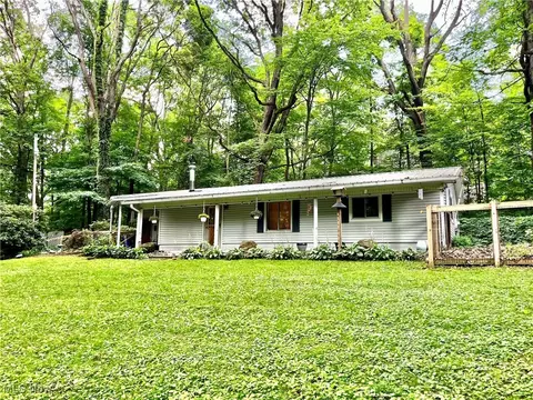 9435 Coit Rd, Mantua, OH 44255