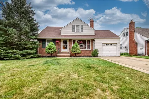 430 E 255th St, Euclid, OH 44132