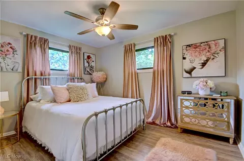Bedroom - 881 Oak St, Elyria, OH 44035 photo 1 of 6