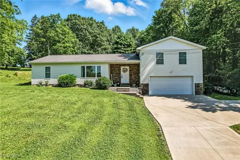 29928 Buck Rd, Salem, OH 44460