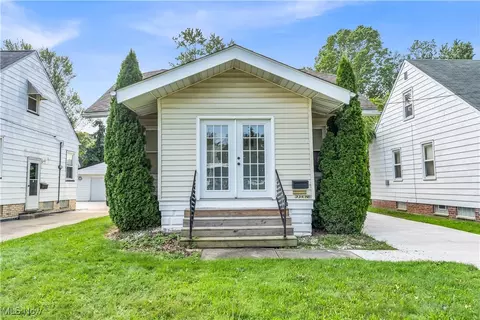 22576 Coulter Ave, Euclid, OH 44117