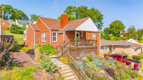 315 Canterbury Blvd, Steubenville, OH 43952