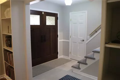 Entry Way - 812 Spring Water Dr, Akron, OH 44333 photo 1 of 2