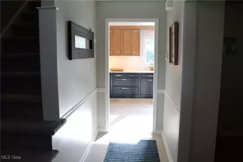 Entry Way - 812 Spring Water Dr, Akron, OH 44333 photo 2 of 2
