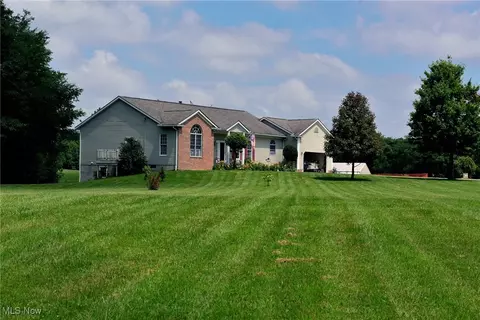 3859 Mayfair Ln, Cambridge, OH 43725
