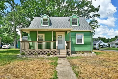 1006 Trumbull Ave, Warren, OH 44484