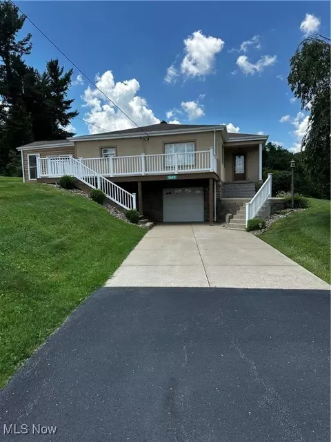 54431 Maple Ln, Martins Ferry, OH 43935