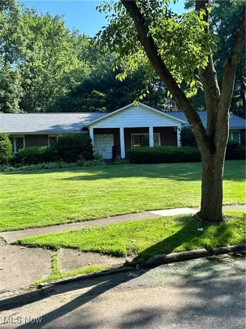 2915 Elmbrook Dr, Stow, OH 44224