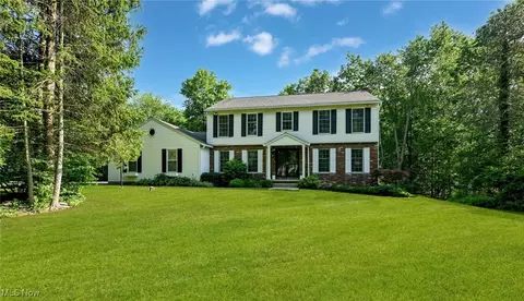 1593 Stonington Dr, Hudson, OH 44236