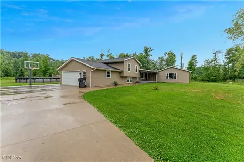 355 S Pricetown Rd, Diamond, OH 44412